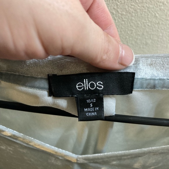 Ellos crushed velour silver V-neck top size 10/12 - Picture 4 of 8